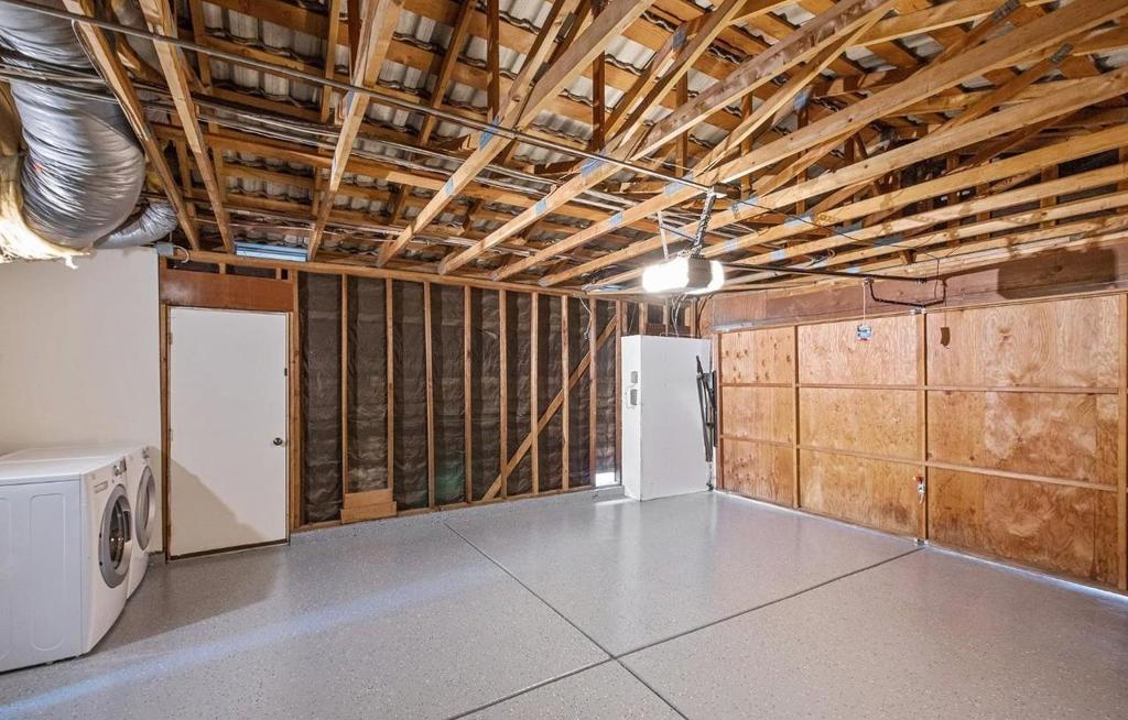 61 Thousand Oaks Street Property Photo 26