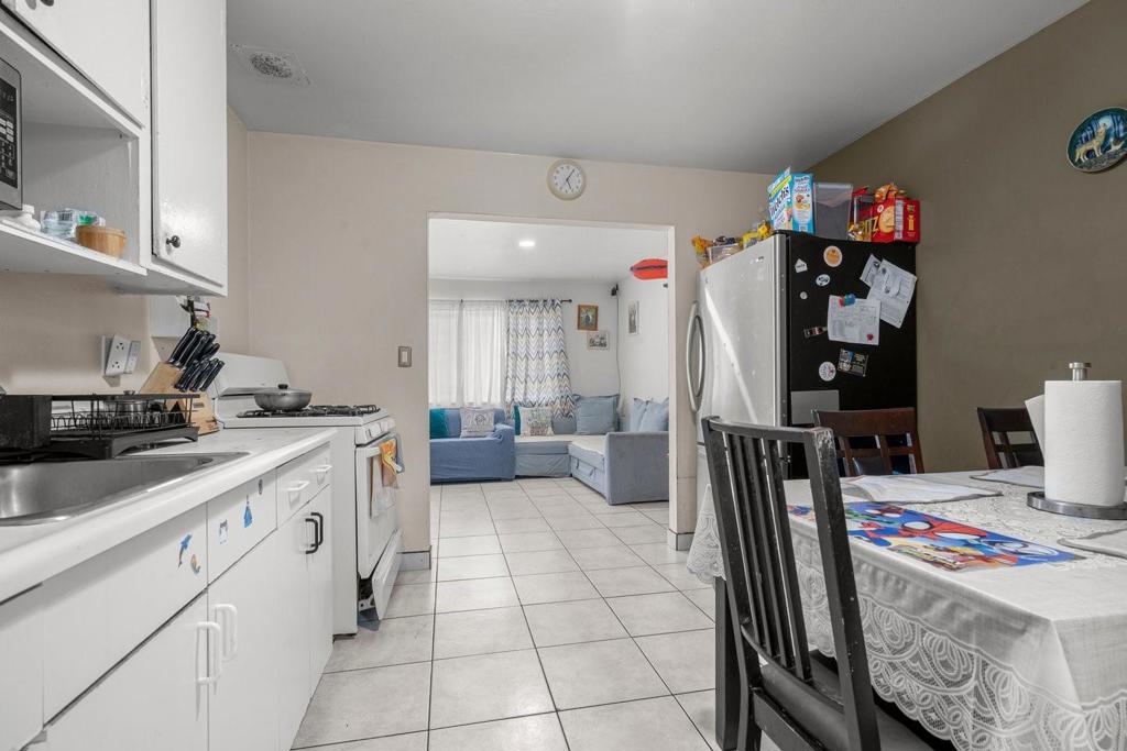 2151 Lausett Avenue Property Photo 13