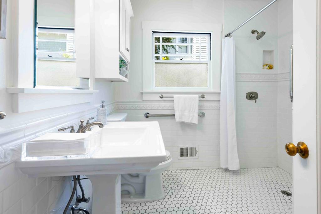 2260 Williams Street Property Photo 12