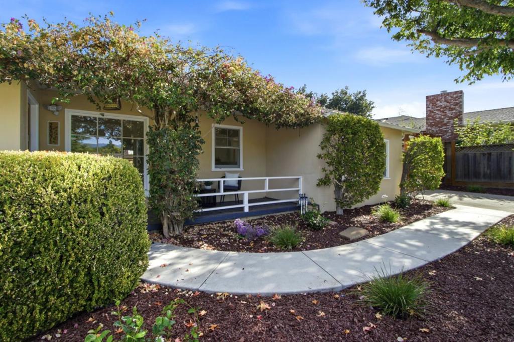 22071 Hibiscus Drive Property Photo 3