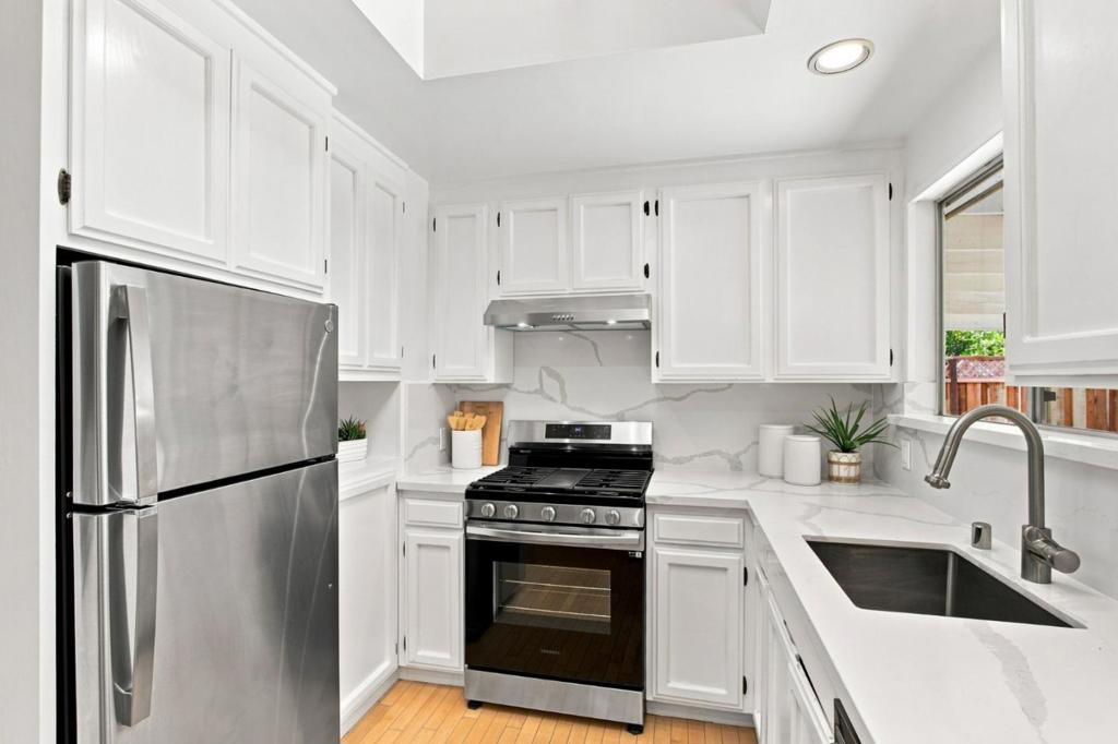 22071 Hibiscus Drive Property Photo 17