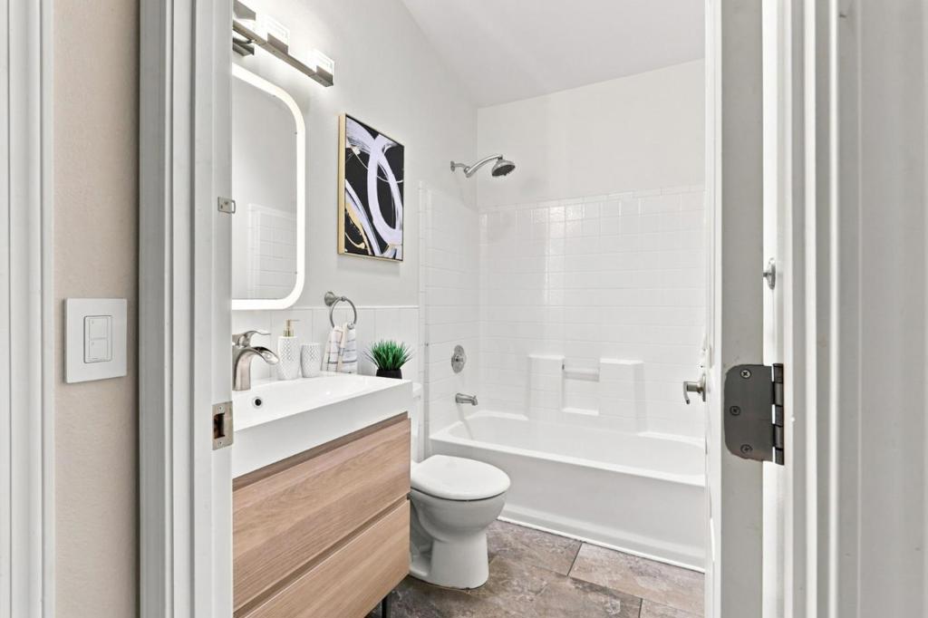 1220 Tasman Drive 59 Property Photo 20