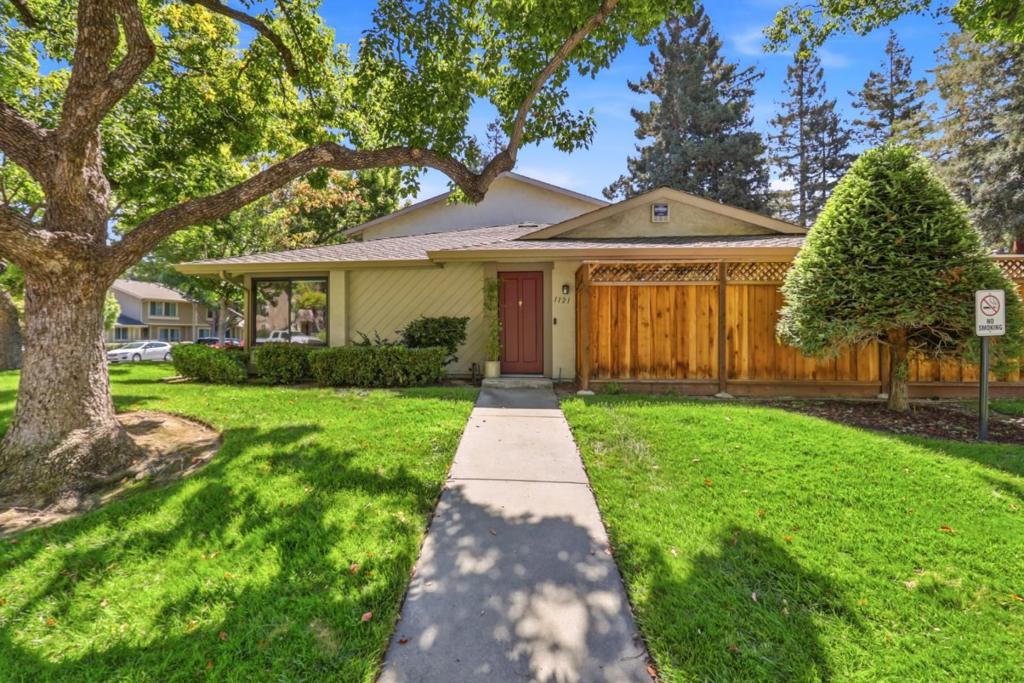 1121 Cooper River Drive Property Photo