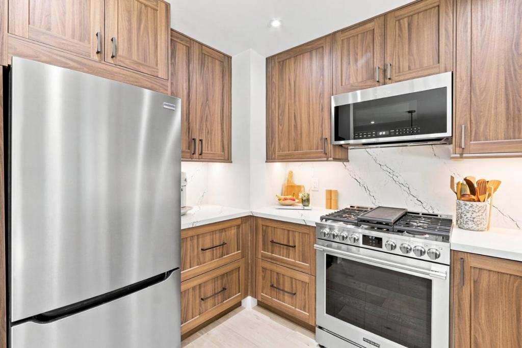 1121 Cooper River Drive Property Photo 12