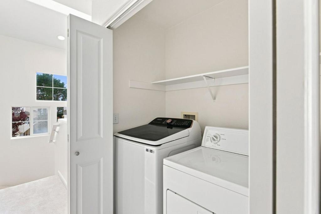 34 Erin Lane Property Photo 29
