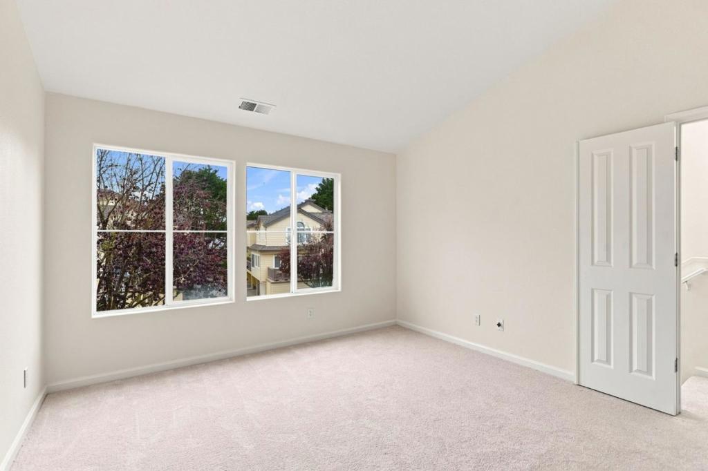34 Erin Lane Property Photo 54