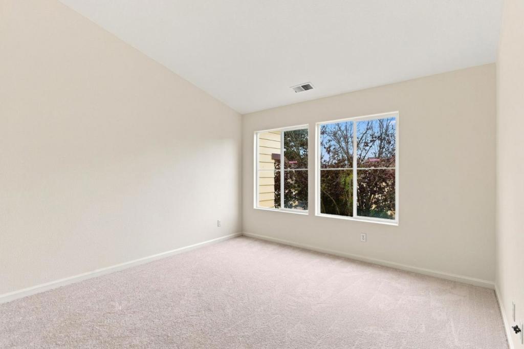 34 Erin Lane Property Photo 55