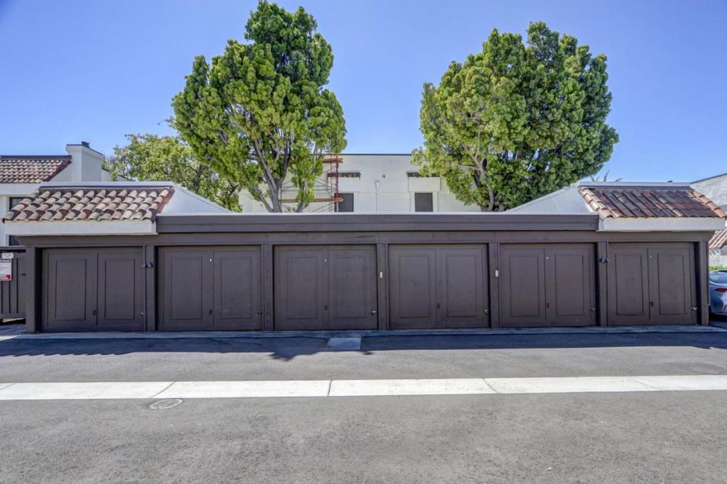 19948 Portal Plaza Property Photo 26