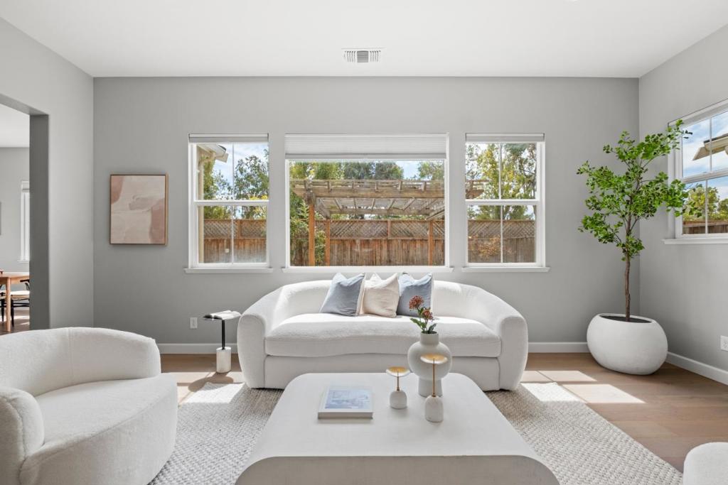 39946 Waxwing Drive Property Photo 10