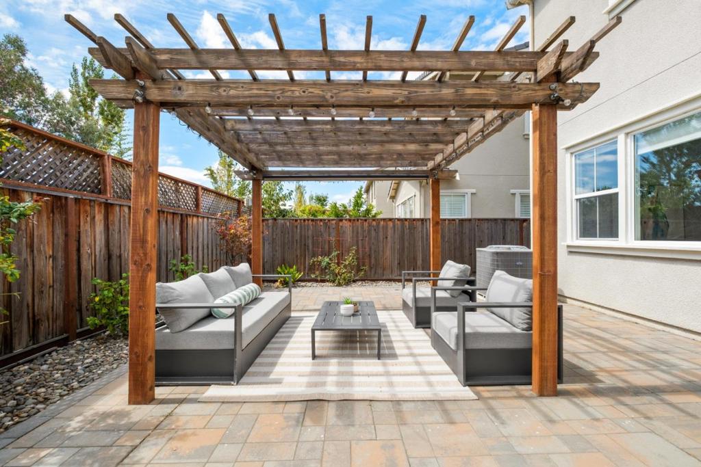 39946 Waxwing Drive Property Photo 12