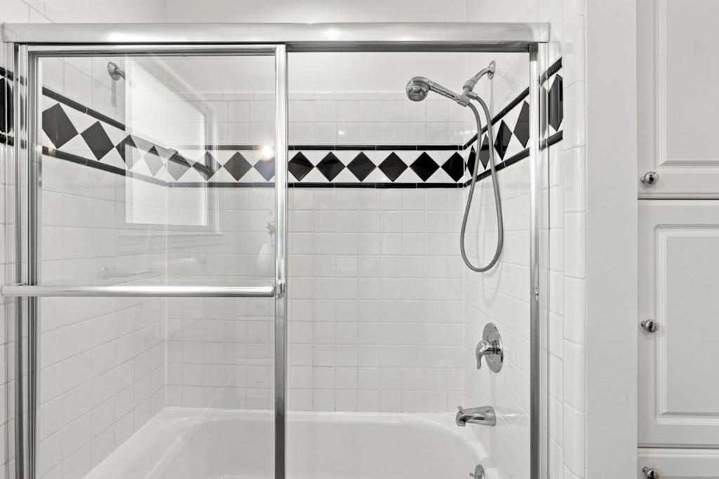 710 7th Avenue Property Photo 16
