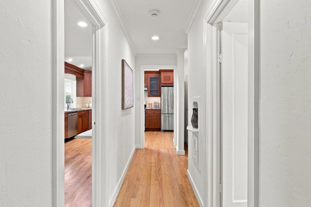 710 7th Avenue Property Photo 19