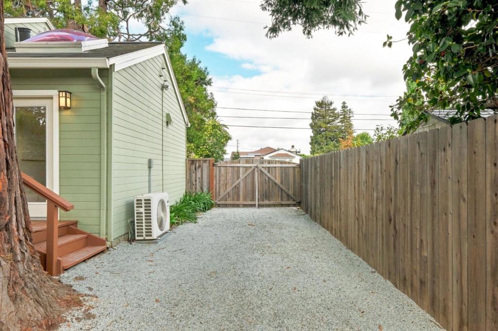 710 7th Avenue Property Photo 31