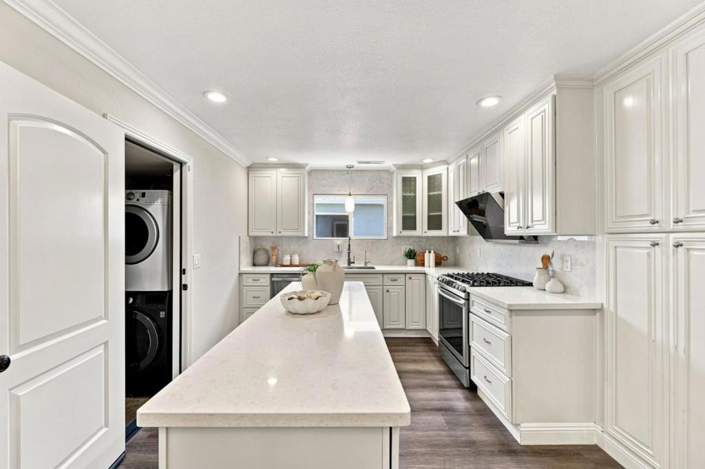1377 San Juan Avenue Property Photo 9