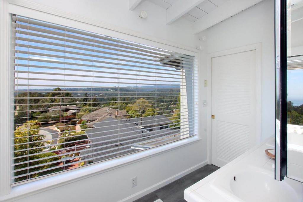 555 Vista Del Mar Drive Property Photo 29