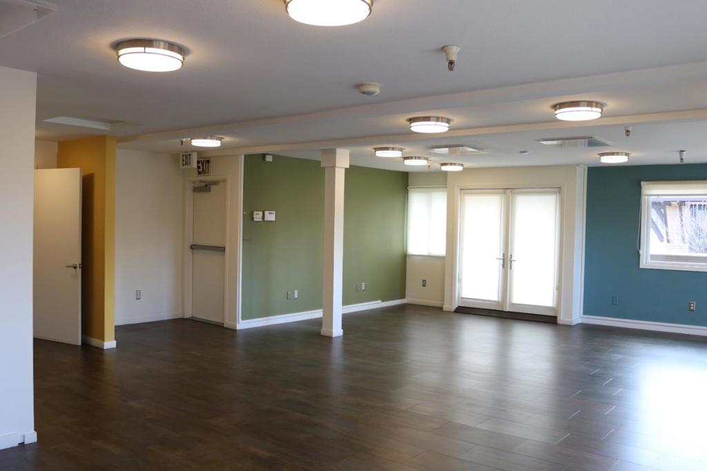 1800 El Camino Real Property Photo 8