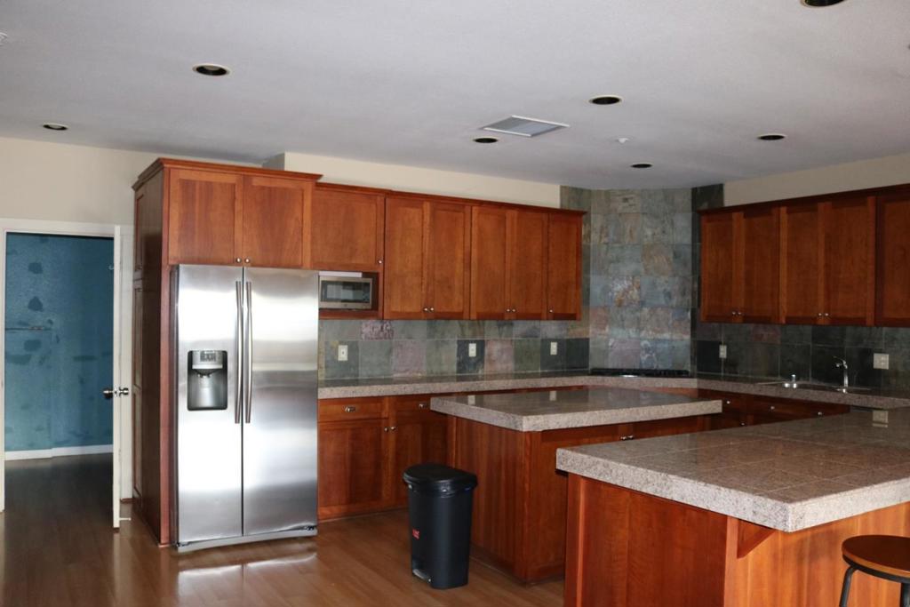 1800 El Camino Real Property Photo 17