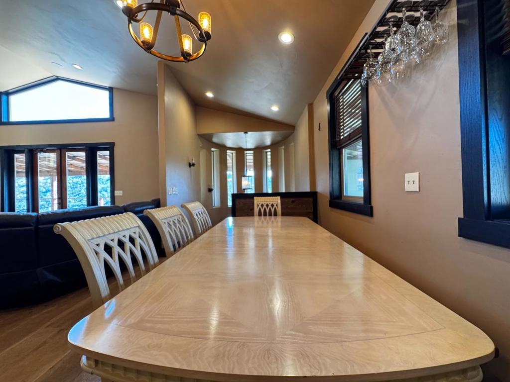 2280 Roan Road Property Photo 18