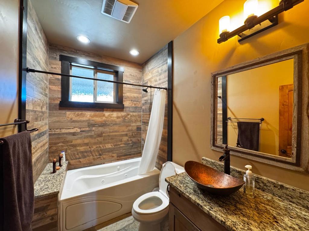 2280 Roan Road Property Photo 29