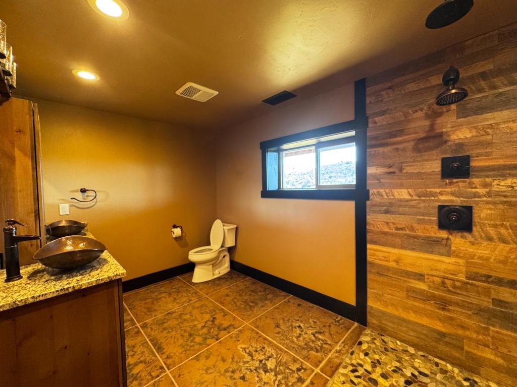 2280 Roan Road Property Photo 42
