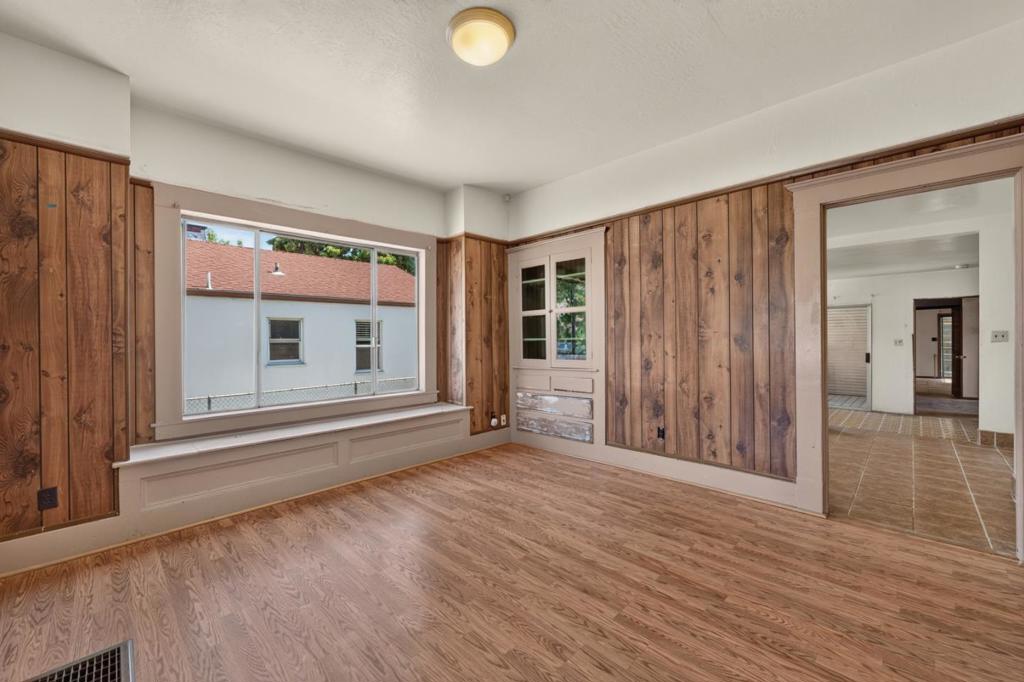 483 N 12th Street Property Photo 19