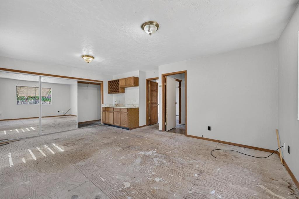 483 N 12th Street Property Photo 50
