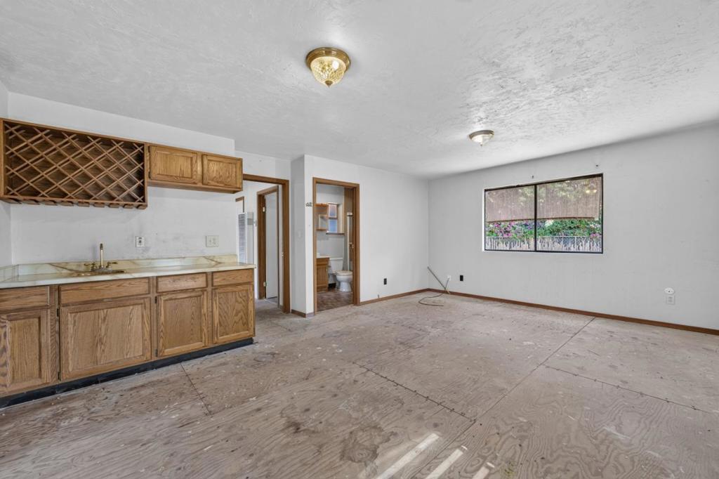 483 N 12th Street Property Photo 51