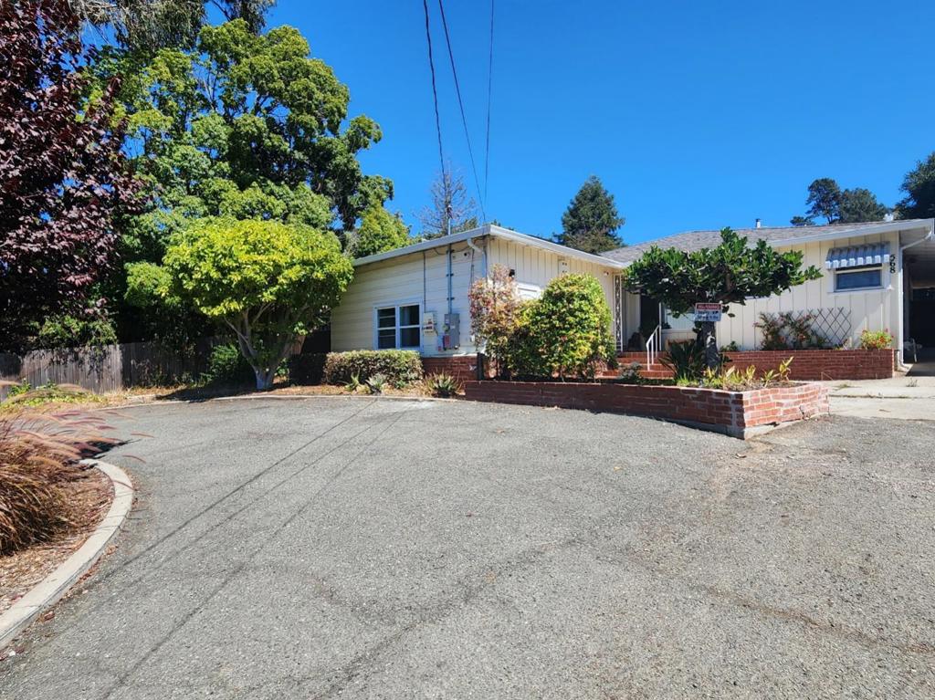 568 Admiral Callaghan Lane Property Photo 1