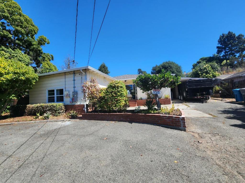 568 Admiral Callaghan Lane Property Photo 3