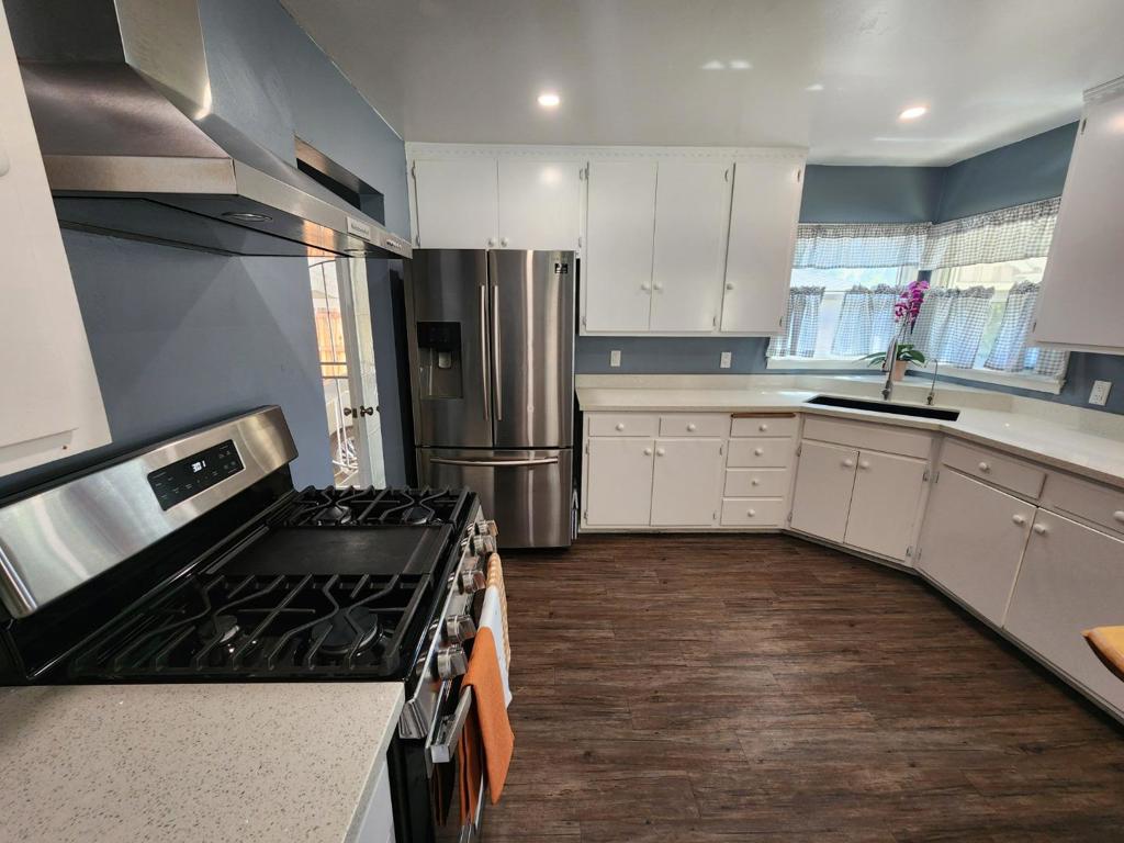 568 Admiral Callaghan Lane Property Photo 10