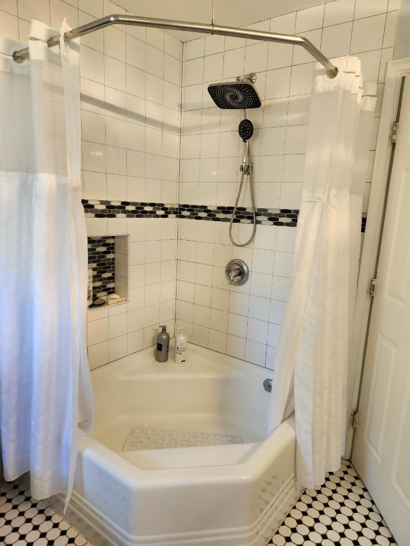 568 Admiral Callaghan Lane Property Photo 16
