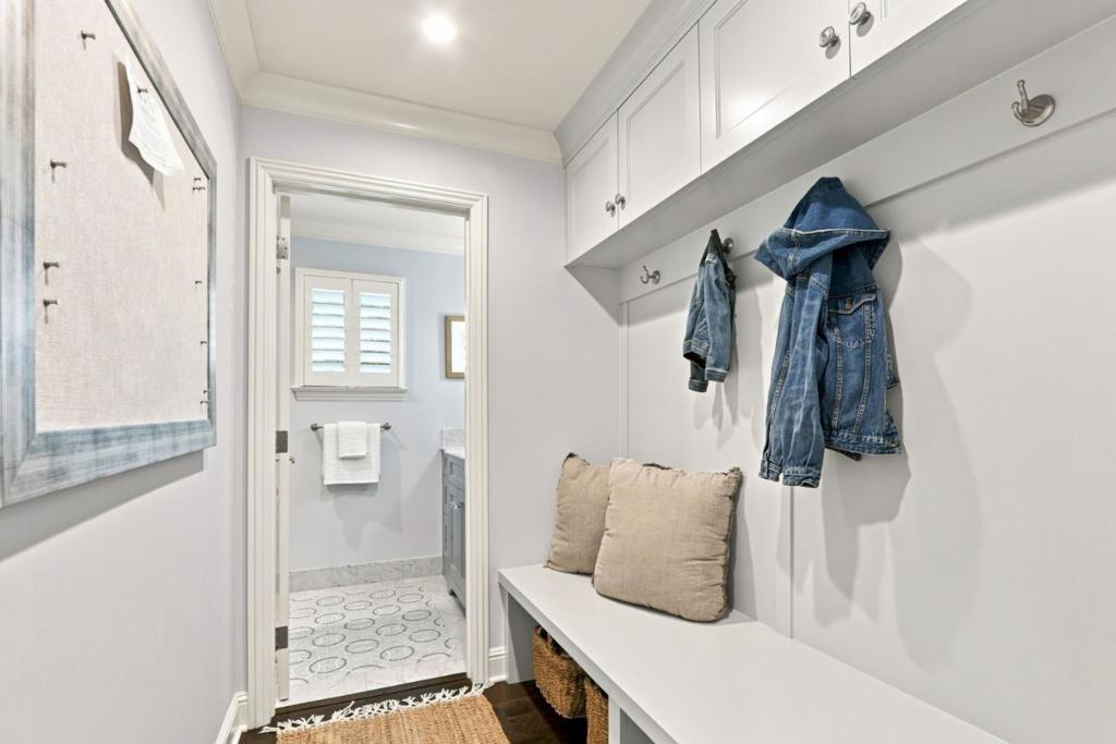 1484 Rosecrest Terrace Property Photo 38