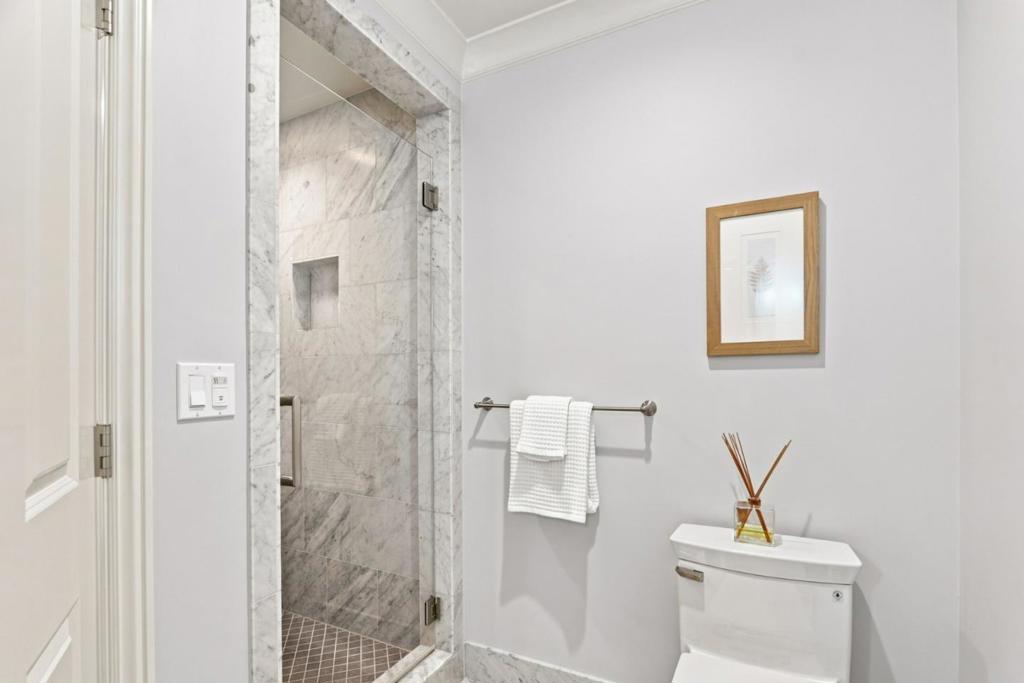 1484 Rosecrest Terrace Property Photo 40