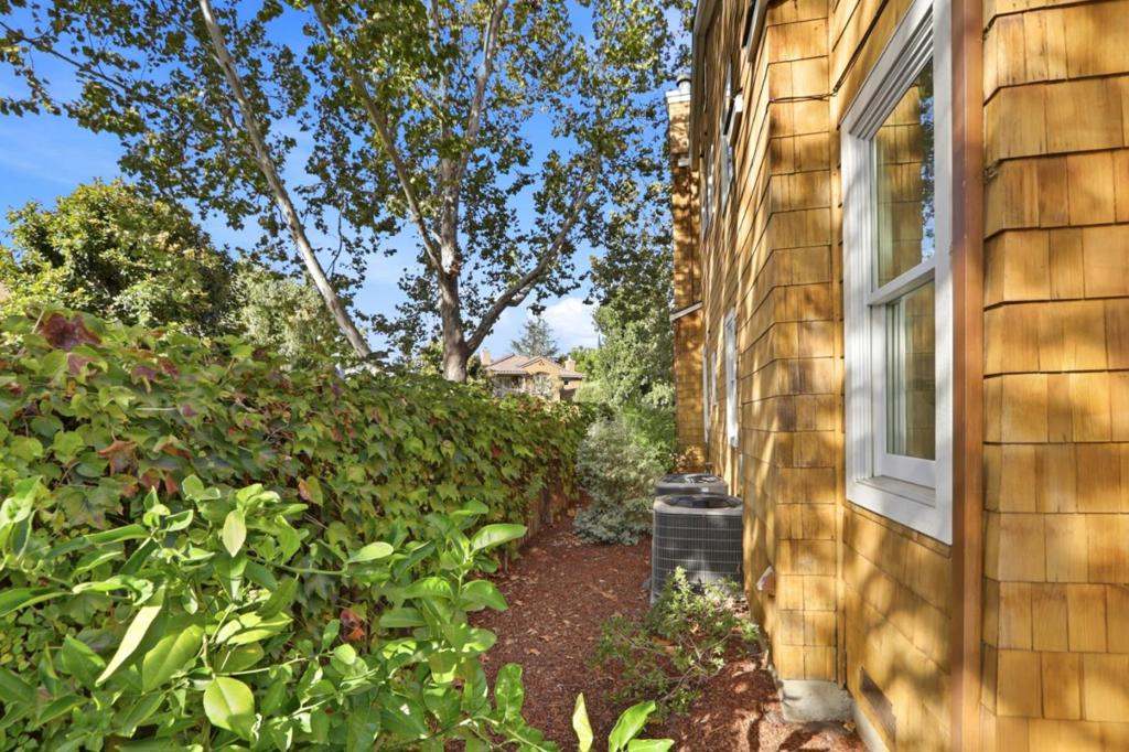 1484 Rosecrest Terrace Property Photo 76