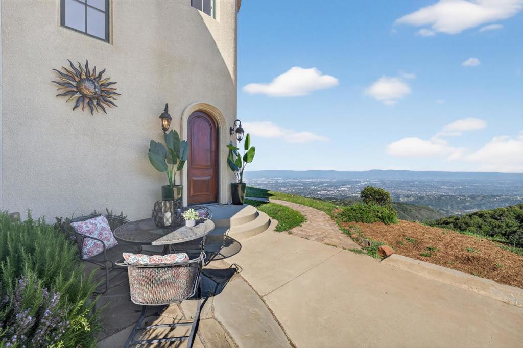 17599 Montebello Road Property Photo 5