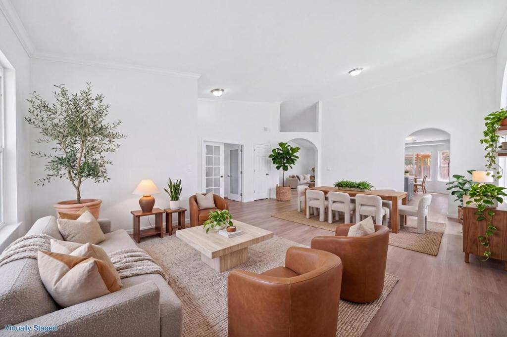 1674 Iris Street Property Photo
