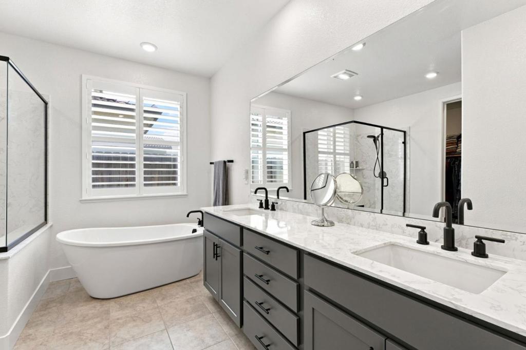 2032 Challenger Way Property Photo 34