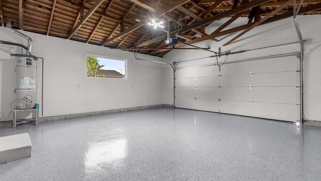 2048 Mayfield Avenue Property Photo 36