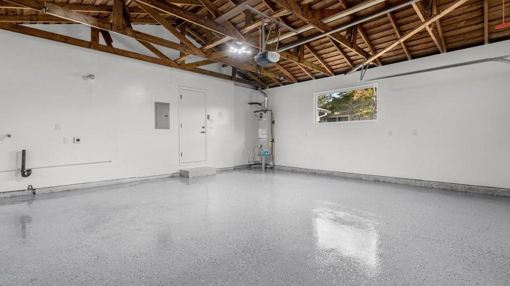 2048 Mayfield Avenue Property Photo 37