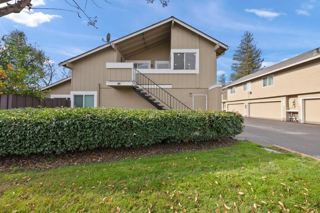 2315 Warfield Way B Property Photo 30