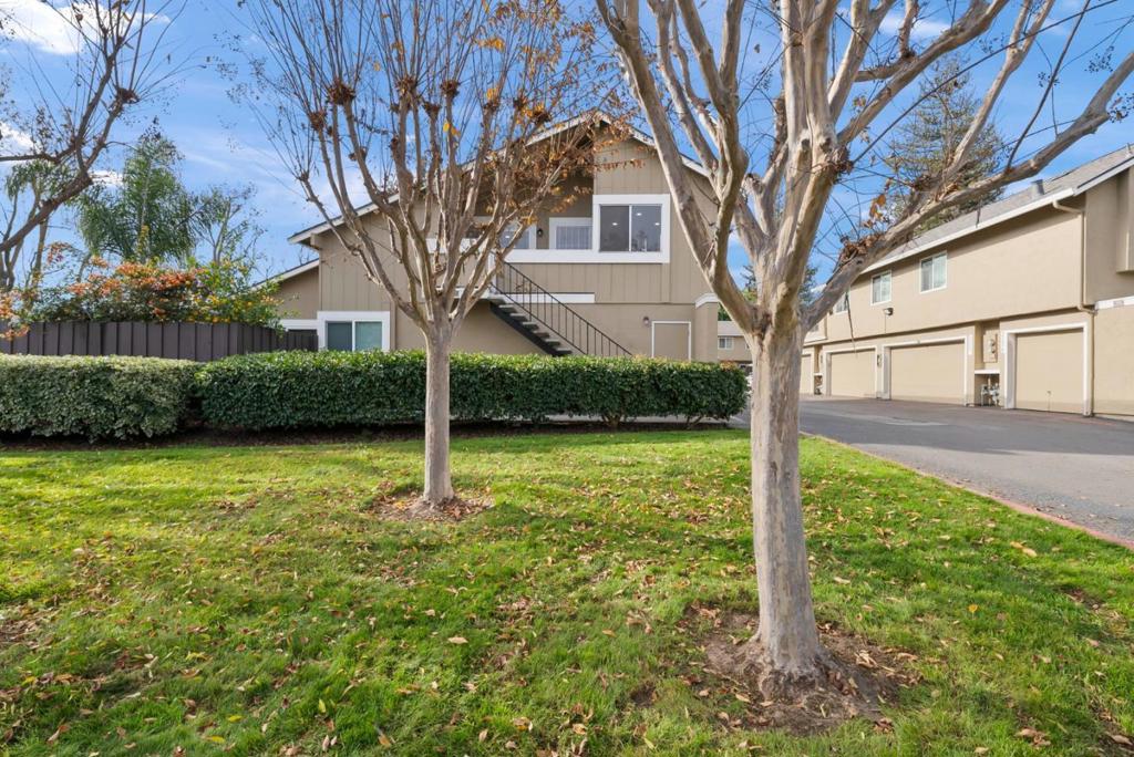 2315 Warfield Way B Property Photo 33