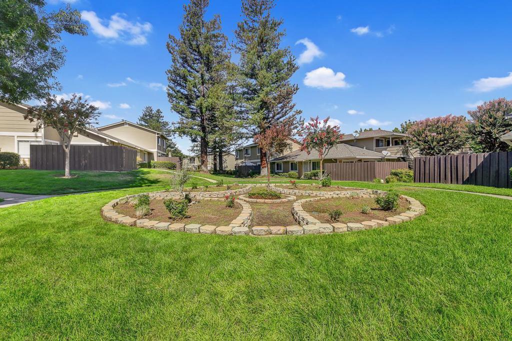 2315 Warfield Way B Property Photo 41