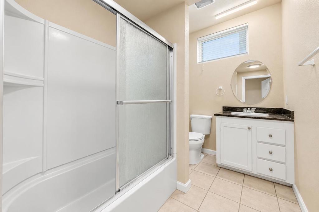 325 E Saint John Street Property Photo 10