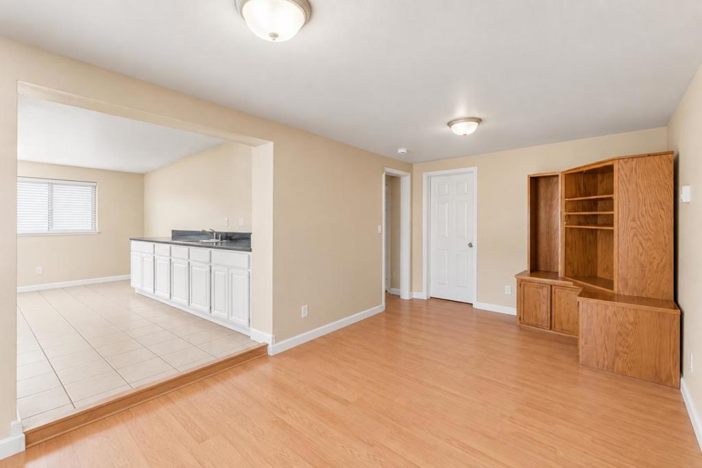325 E Saint John Street Property Photo 16