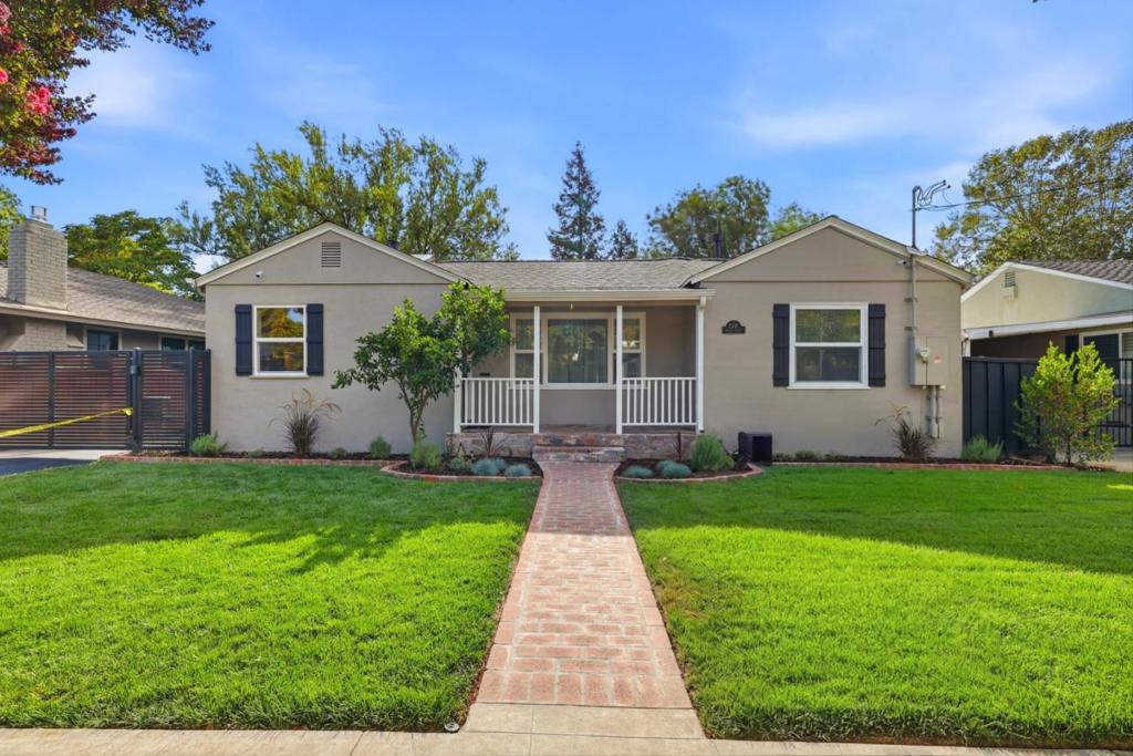 2297 Radio Avenue Property Photo