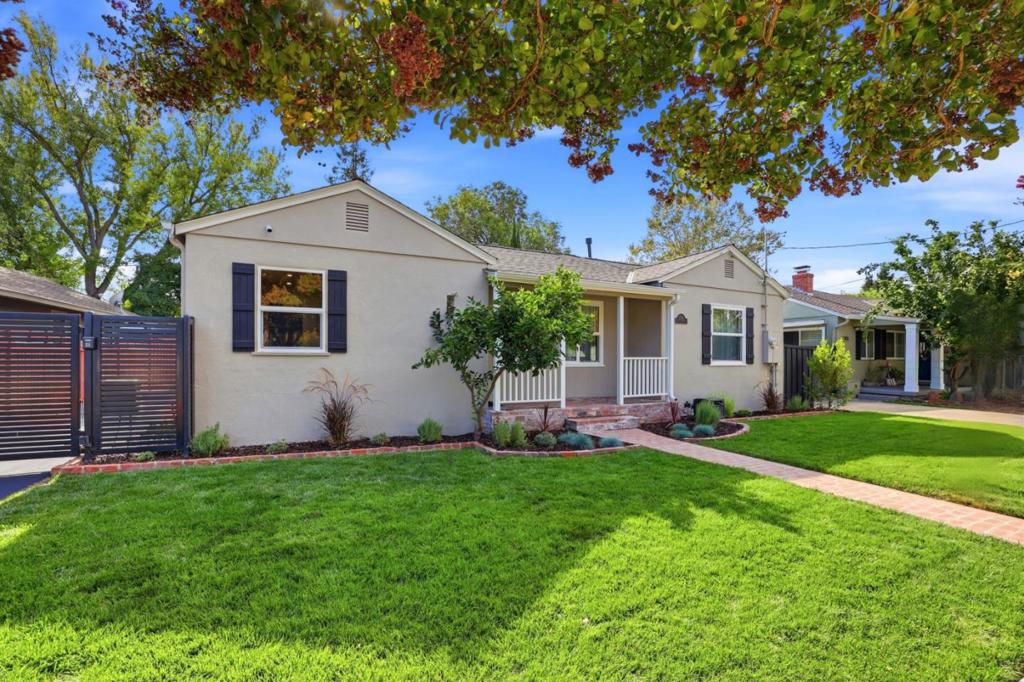 2297 Radio Avenue Property Photo 4