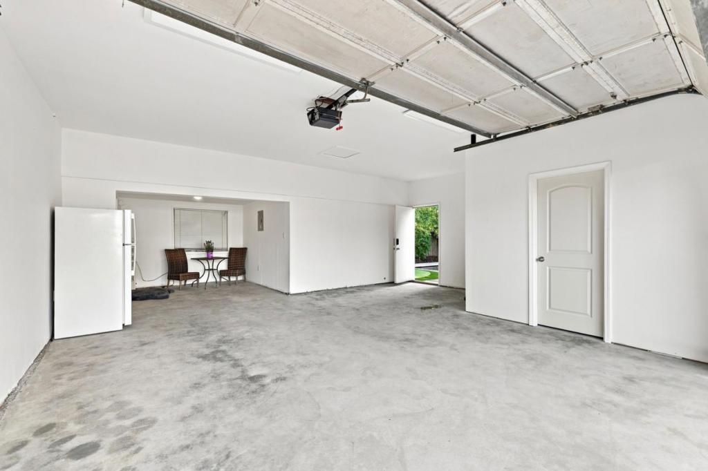2297 Radio Avenue Property Photo 35
