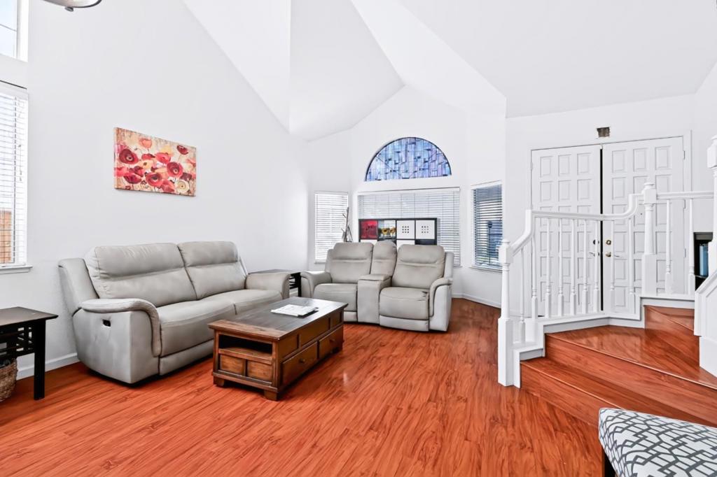 34312 Mulberry Terrace Property Photo 3
