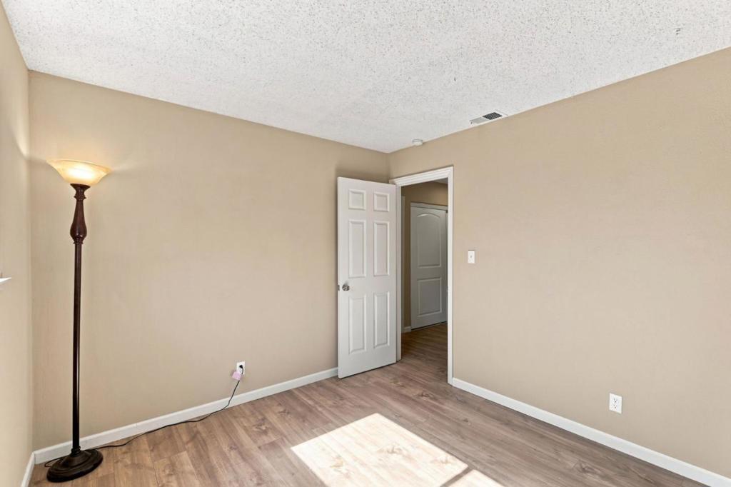 4716 Stonehurst Way Property Photo 22