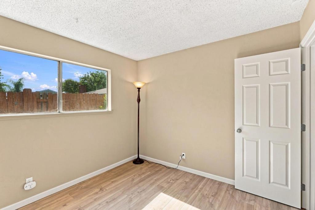 4716 Stonehurst Way Property Photo 23